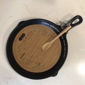 MudPie Cookie Skillet NWT